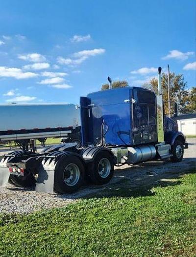 Used 2013 KENWORTH T800