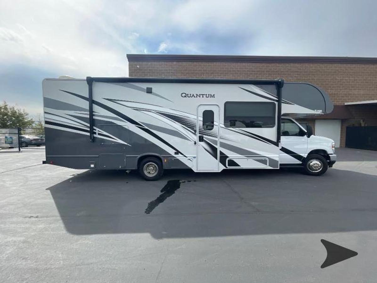 Used 2024 Thor Motor Coach Quantum KW29
