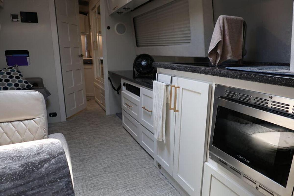 Used 2021 Airstream Classic 33FB Travel Trailer