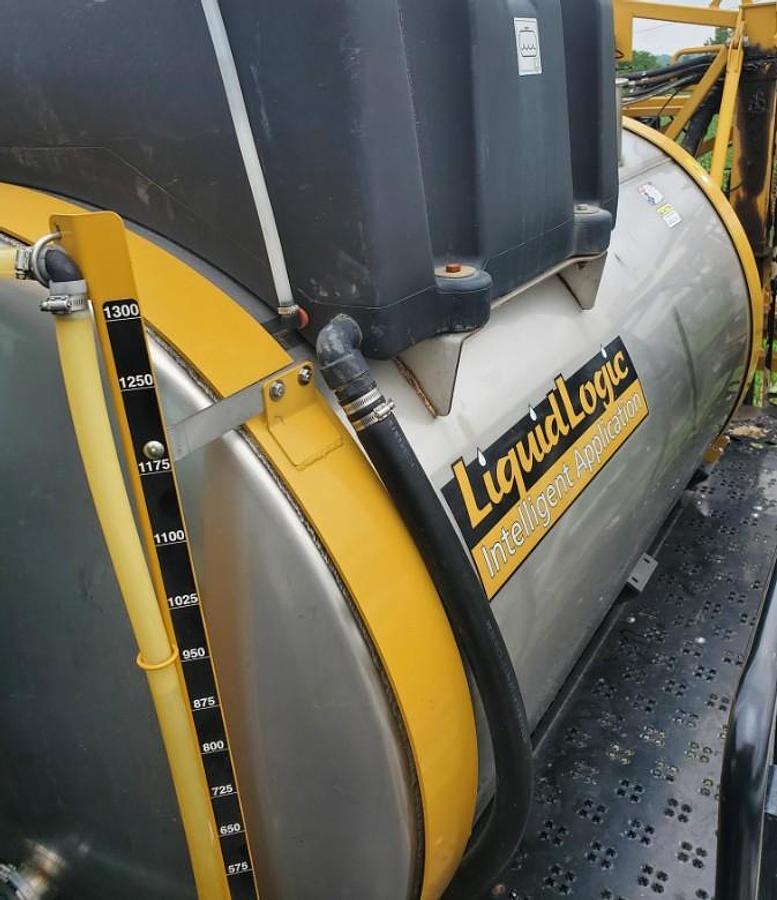 Used 2021 ROGATOR RG1100C Self-Propelled Sprayer