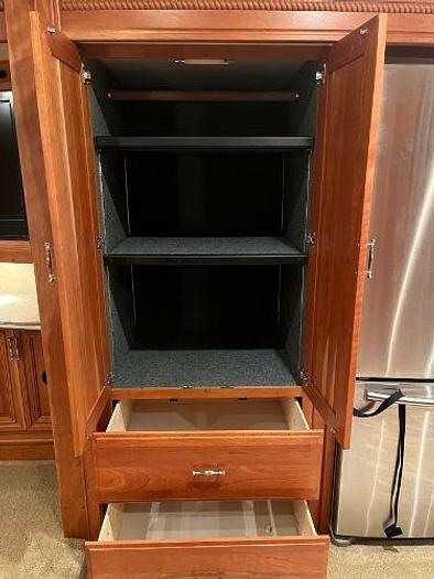 Used 2008 American Coach American Eagle 42F