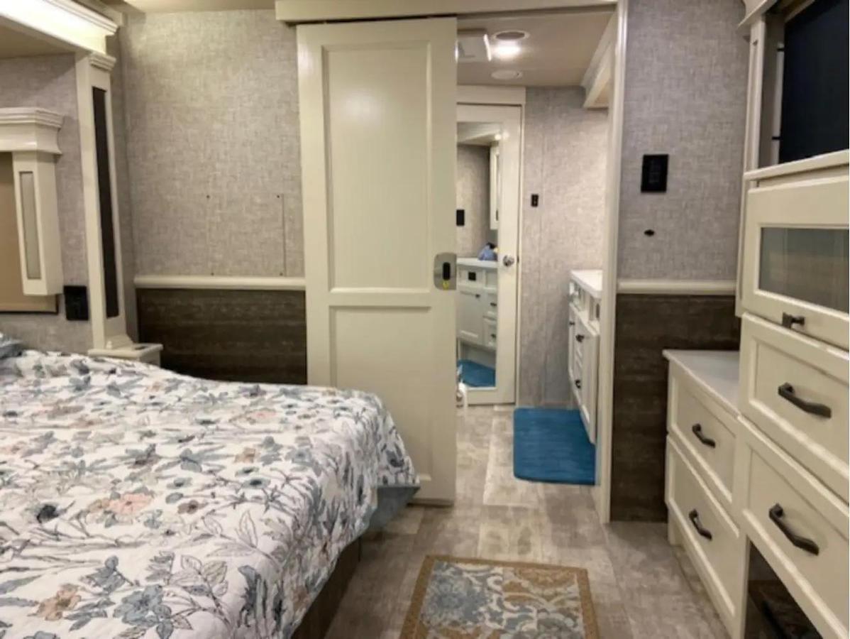 Used 2023 VanLeigh Beacon 41LKD Fifth Wheel