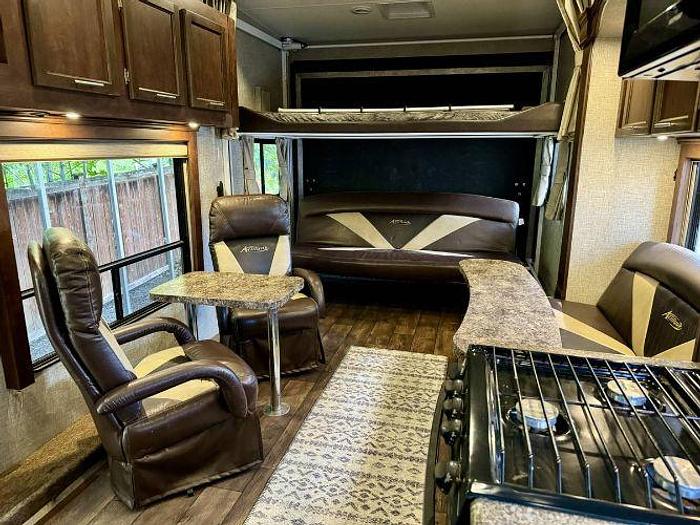 Used 2015 Eclipse Attitude 28SAG