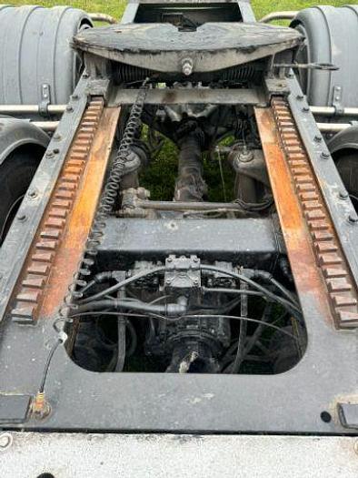 Used 2015 Peterbilt 367