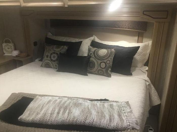 Used 2017 Crossroads Redwood RW4120GK