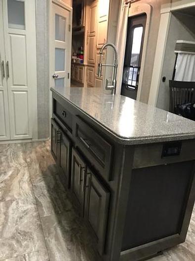 Used 2021 Luxe Gold 380GFB 5th Wheel