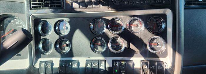 Used 2013 KENWORTH T800