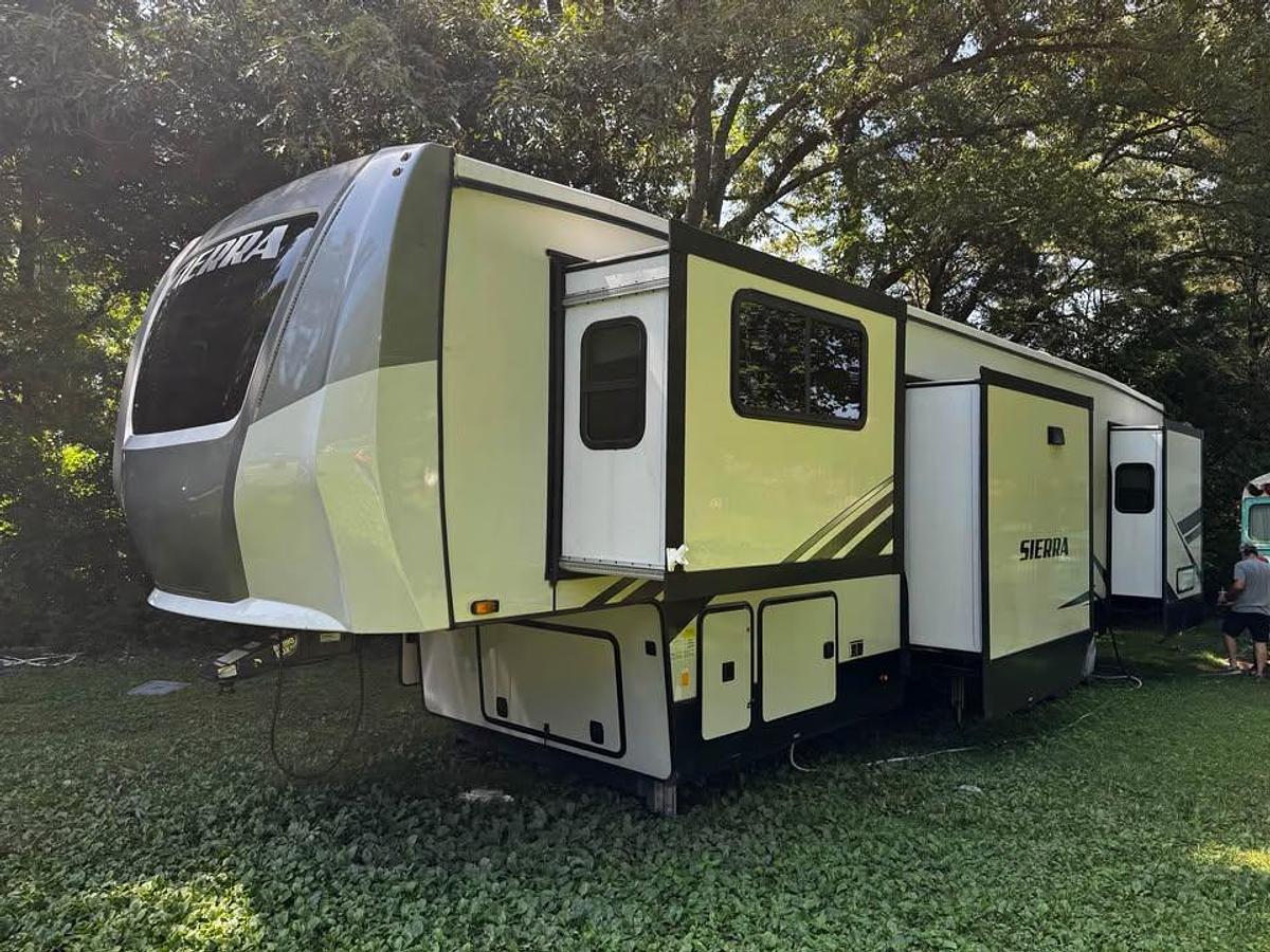 Used 2021 Forest River Sierra