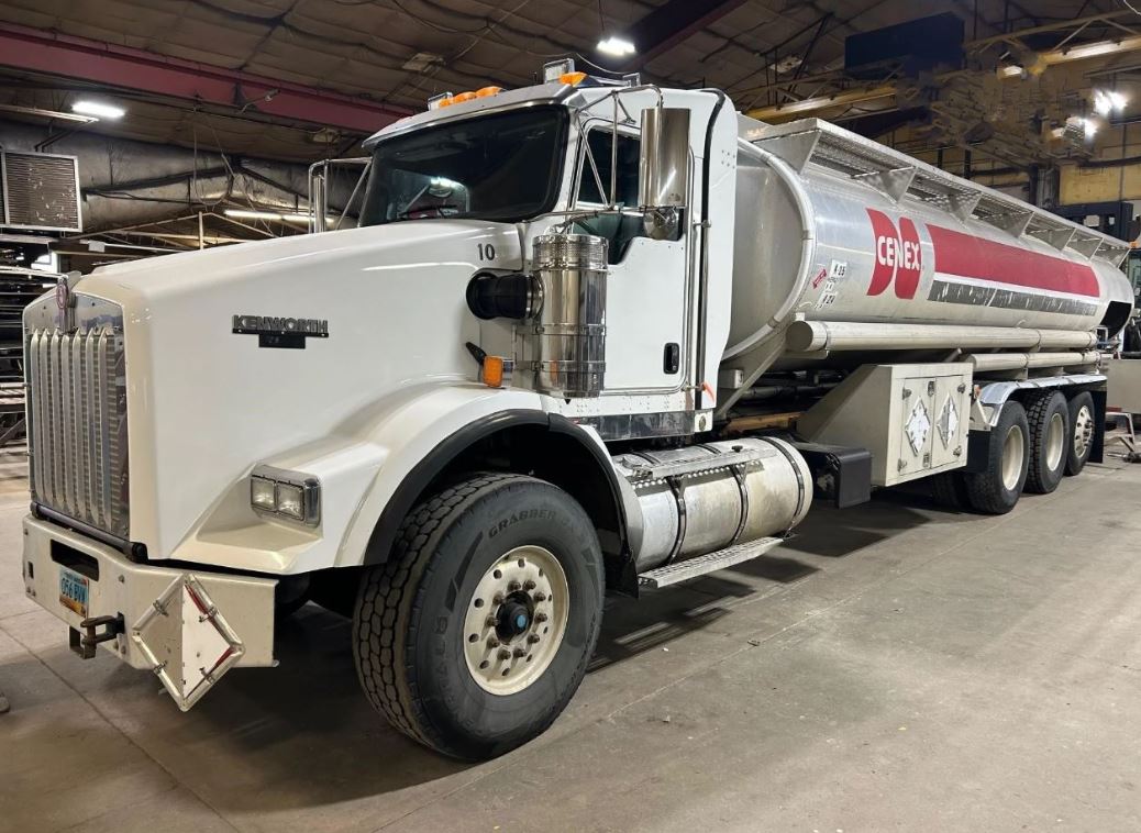 Used 2010 Kenworth T800