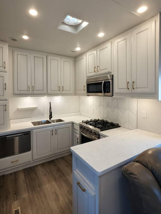 Used 2021 DRV Mobile Suites 41RKDB4