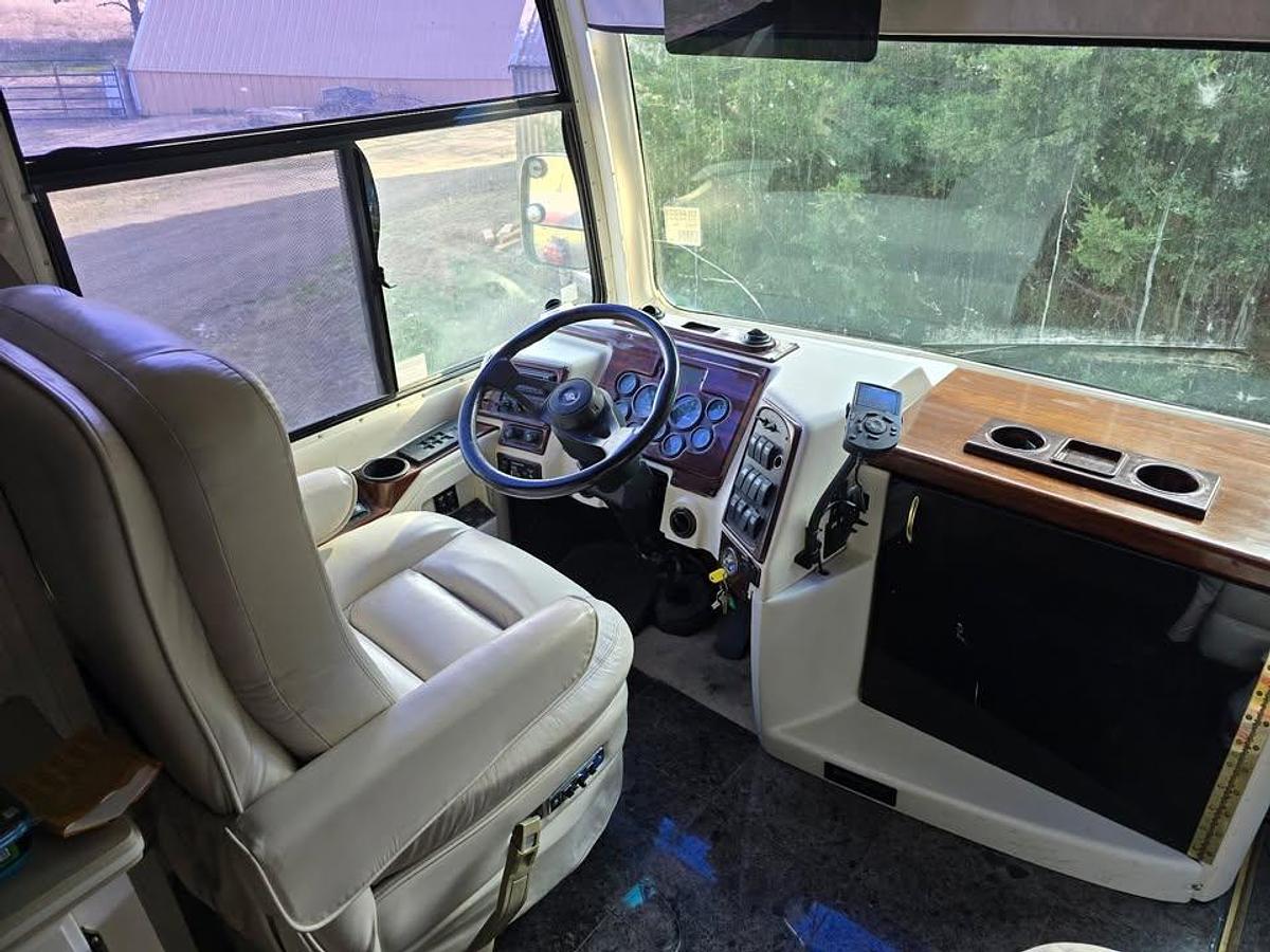 Used 2002 Gulfstream Tourmaster