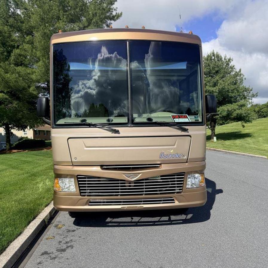Used 2007 Fleetwood Bounder 35E
