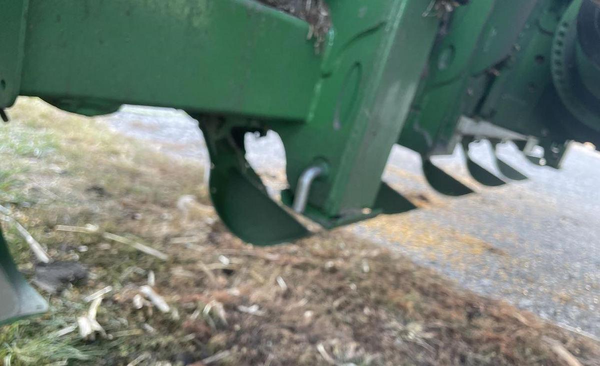 Used 2023 John Deere C8R Row Crop Header