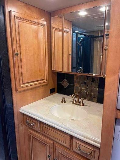 Used 2016 Winnebago Grand Tour 42QL