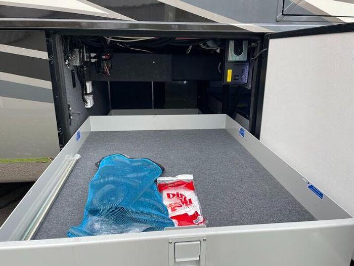 Used 2022 Newmar Dutch Star 4369