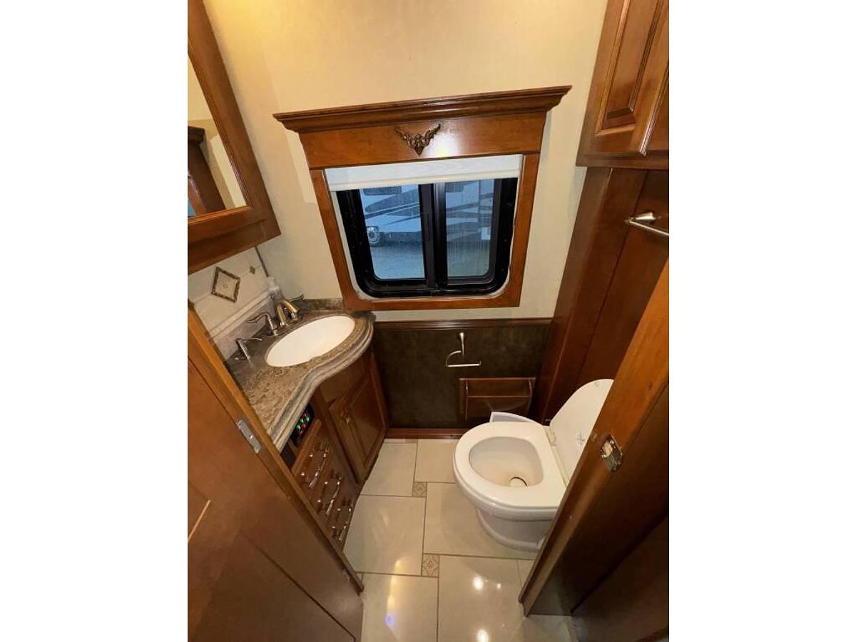 Used 2011 Tiffin Zephyr 45QBZ