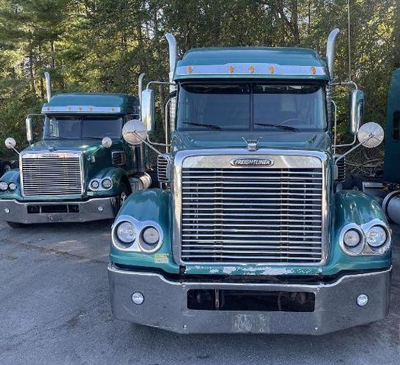 Used 2014 Freightliner CORONADO 132