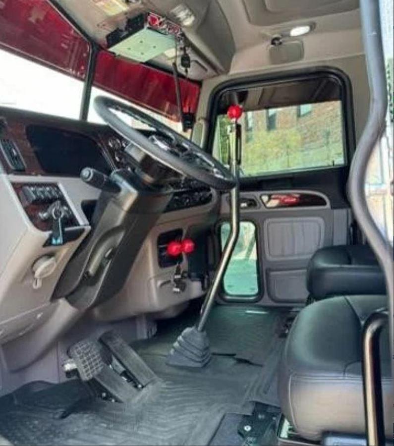 Used 2024 Peterbilt 389