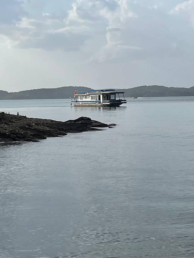 Used 1979 Somerset Houseboat 14x60