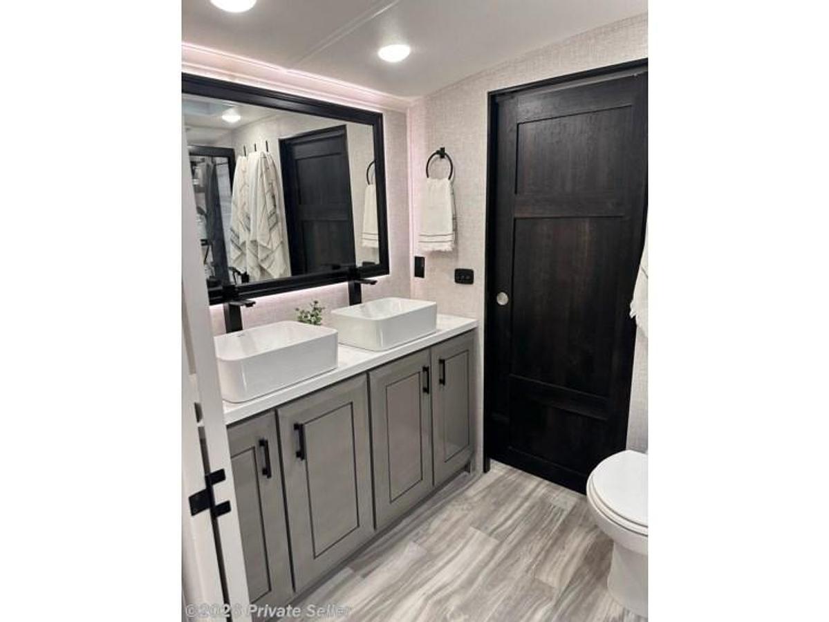 Used 2024 Jayco Pinnacle 38fbrk