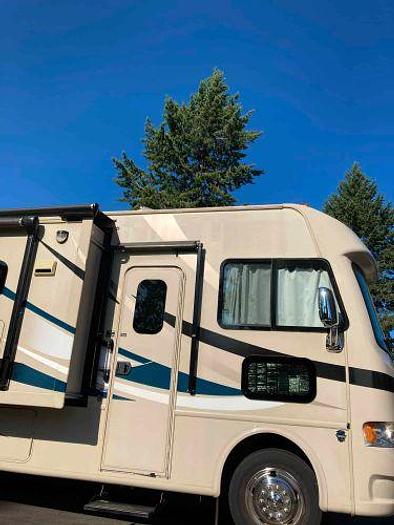 Used 2015 Thor Motor Coach A.C.E. 27.1