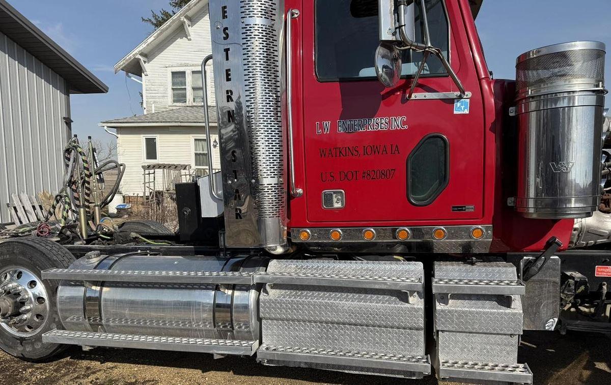 Used 2011 Western Star 4900 Day Cab
