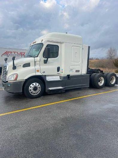 Used 2016 Freightliner Cascadia