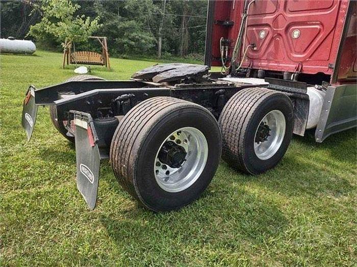 Used 2016 Freightliner Cascadia 125