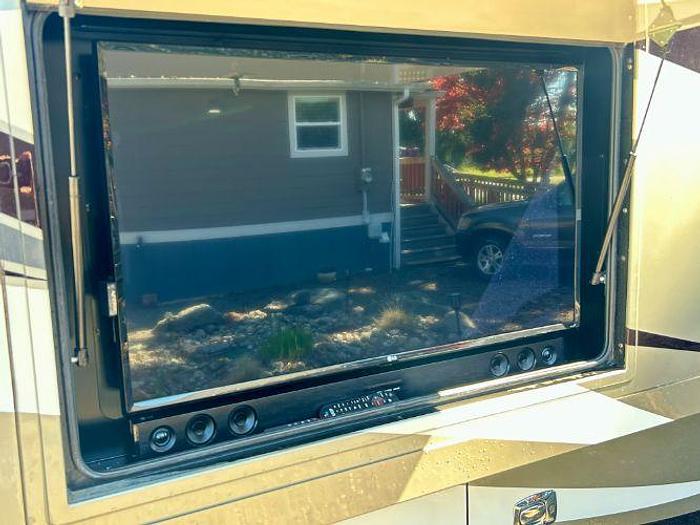 Used 2018 Tiffin Phaeton 40QKH