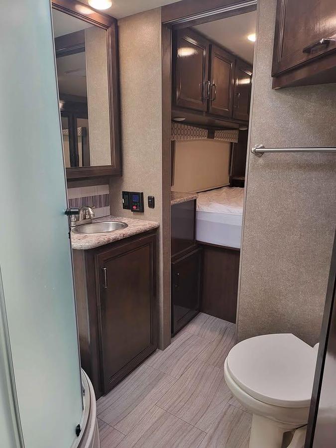 Used 2020 Thor Motor Coach Quantum Lf31