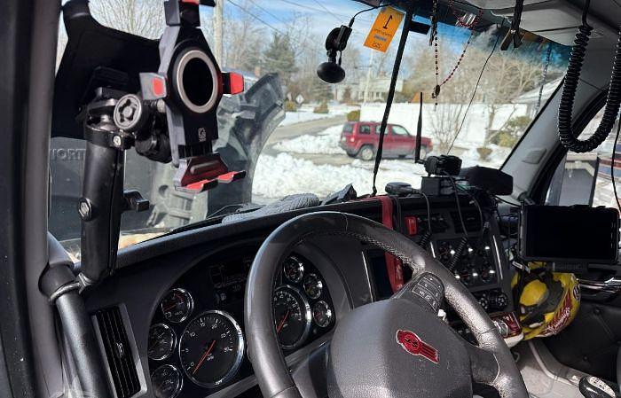 Used 2022 KENWORTH T880