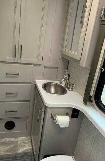 Used 2022 Thor Quantum LC25