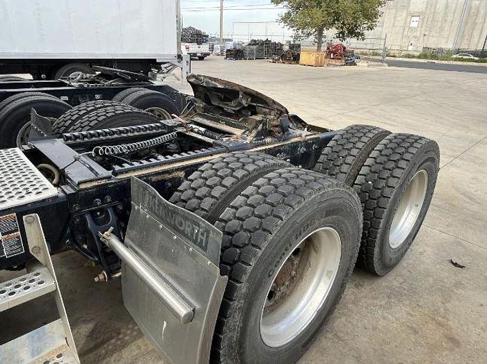 Used 2022 KENWORTH T880