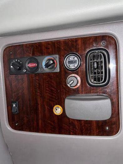 Used 2013 Peterbilt 388