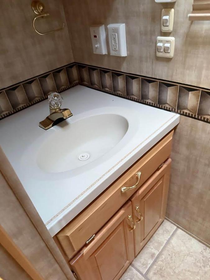 Used 2005 Newmar Kountry Star Class A Diesel Motorhome