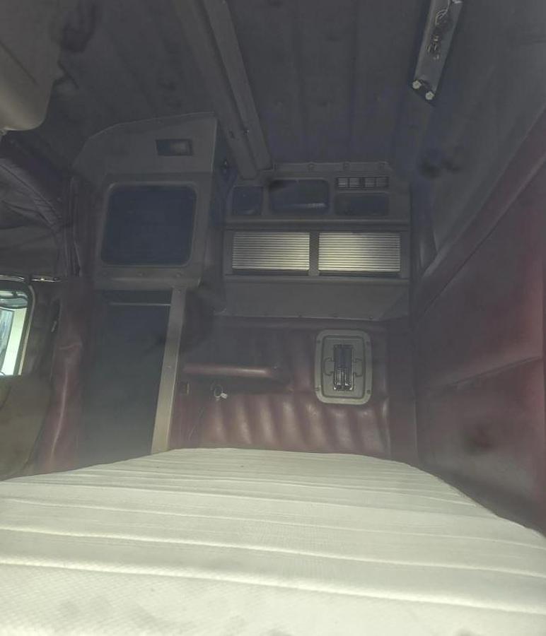 Used 2001 PETERBILT 379EXHD Conventional Sleeper Semi