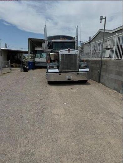 Used 2023 KENWORTH W900L