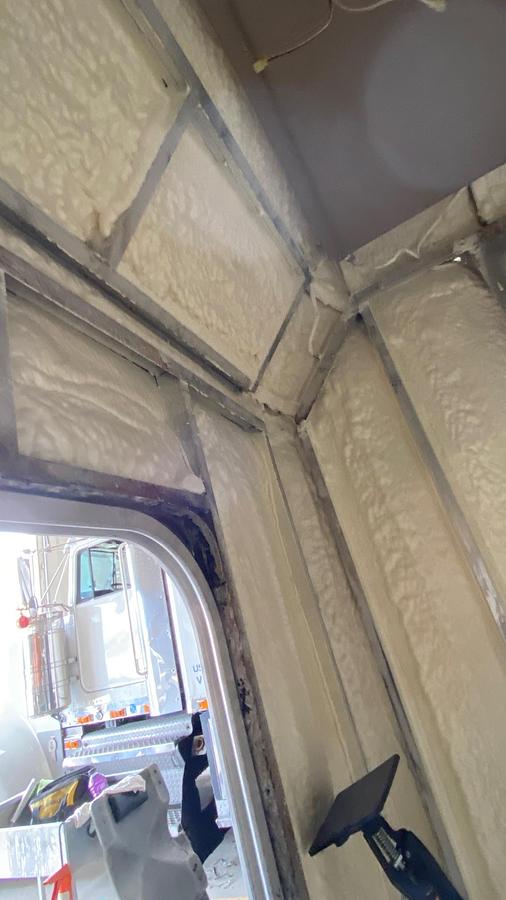 Used 2000 Kenworth W900 Conventional Sleeper Semi