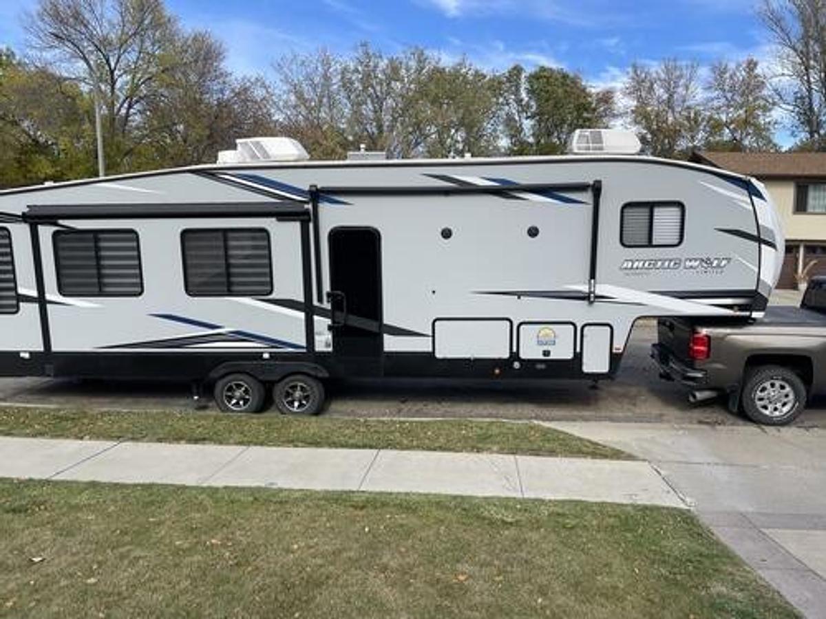Used 2022 Forest River Arctic Wolf 327MB