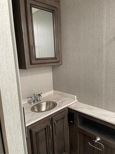 Used 2022 Holiday Rambler Vacationer 33C