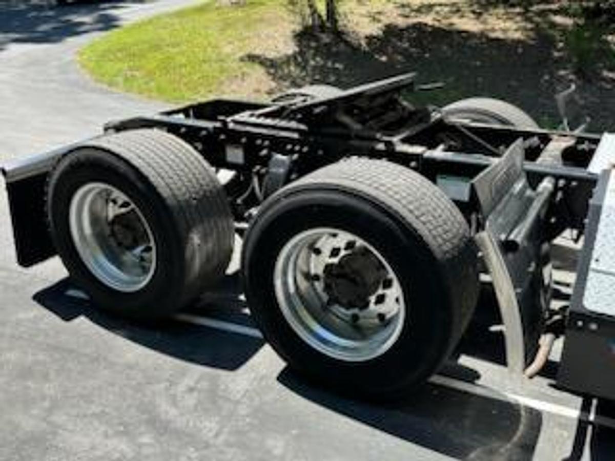 Used 2013 Freightliner Cascadia 125