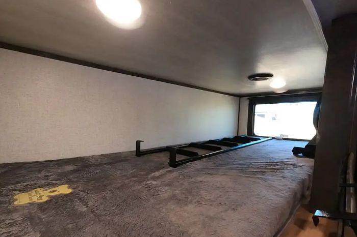 Used 2020 Dutchmen Voltage 3635