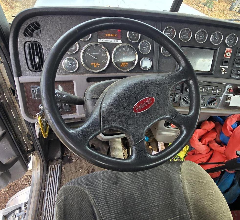 Used 2013 Altec AC38-127S Mounted on 2013 Peterbilt 379