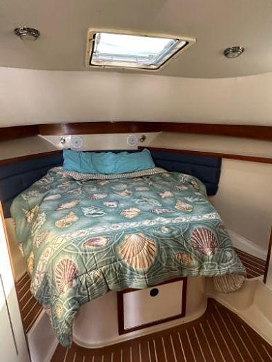 Used 2007 Albin Command Bridge 35