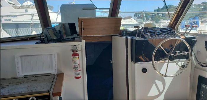 Used 1977 Tollycraft Tri-Cabin Liveaboard