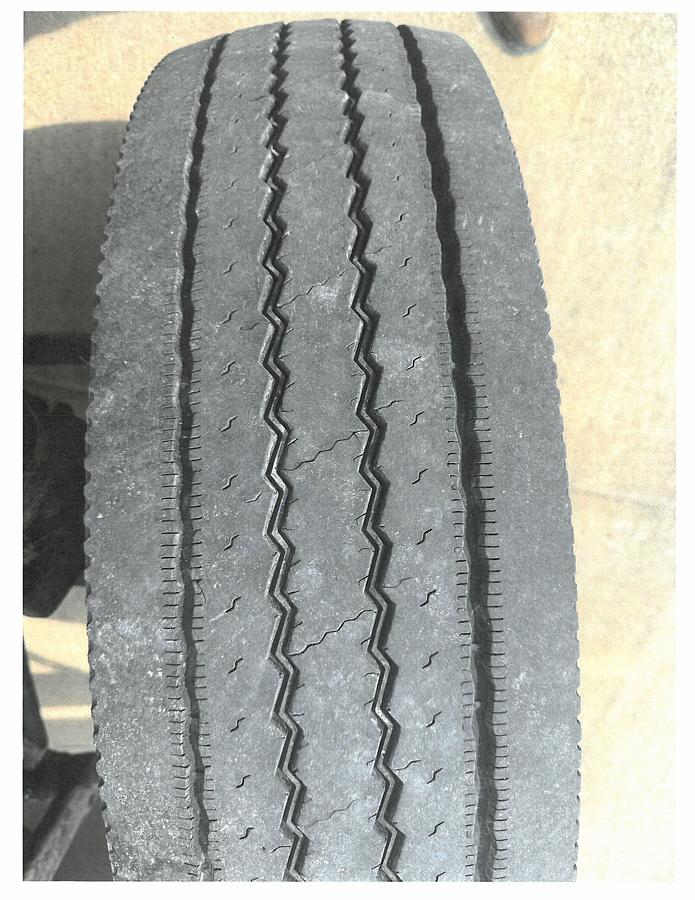 Used 2005 Peterbilt 379 EXHD Conventional Sleeper Semi