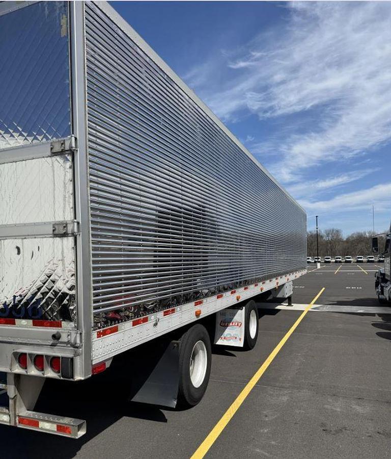 Used 2015 Utility 3000R Reefer Trailer