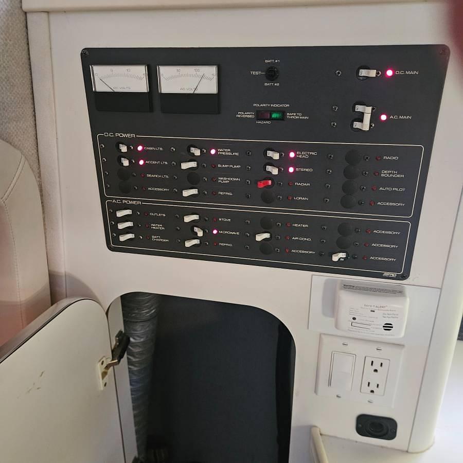 Used 1990 Tiara Slickcraft 310 SC with Trailer