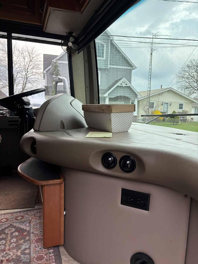 Used 2015 Fleetwood Expedition 38K