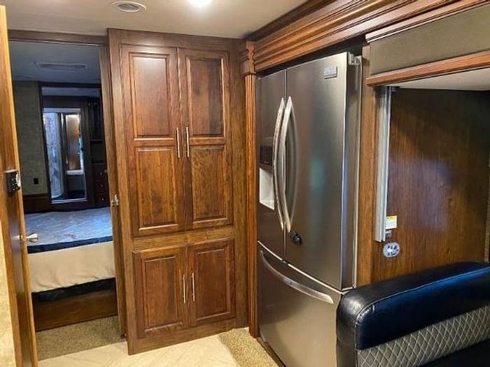 Used 2017 Coachmen Cross Country RD 404RB